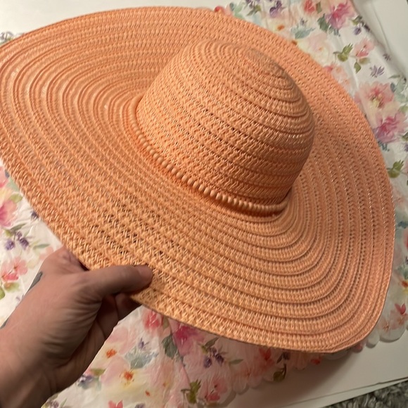 Summer Beach hat - Picture 2 of 2